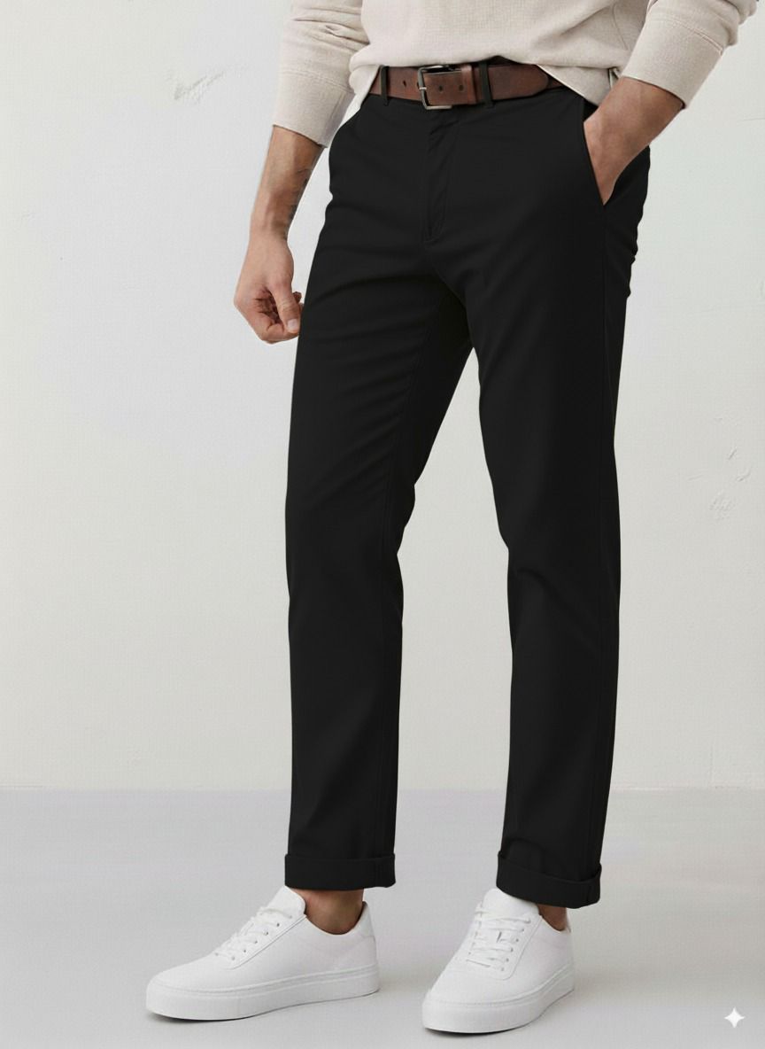 Pantalón chino negro