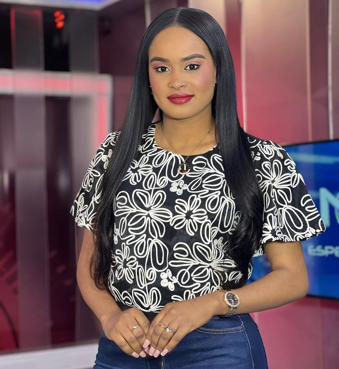 Blusa negra con blanco