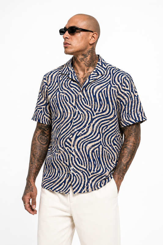 Camisa Estampada Hombre Beige y Azul | Camisa Manga Corta Premium | Arder República Dominicana