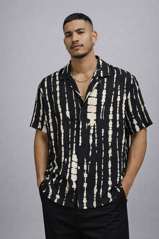 Camisa crema y negra arder