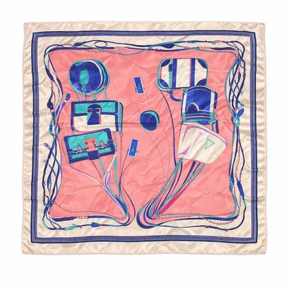Bandana Satinada Rosa con Diseño de Accesorios | Pañuelo de Seda para Cabeza Unise