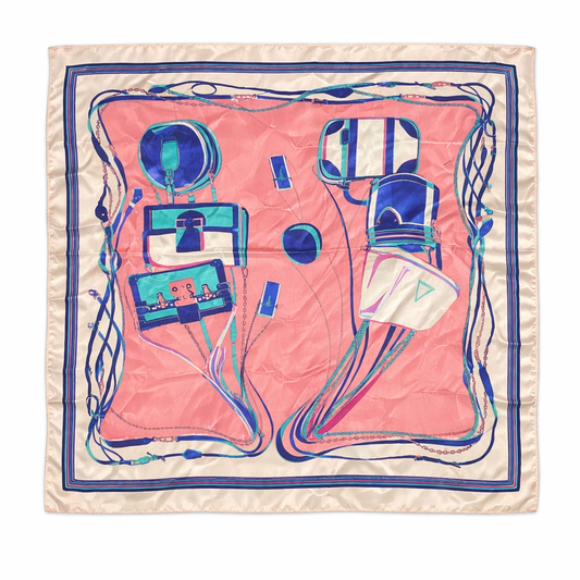 Bandana Satinada Rosa con Diseño de Accesorios | Pañuelo de Seda para Cabeza Unise